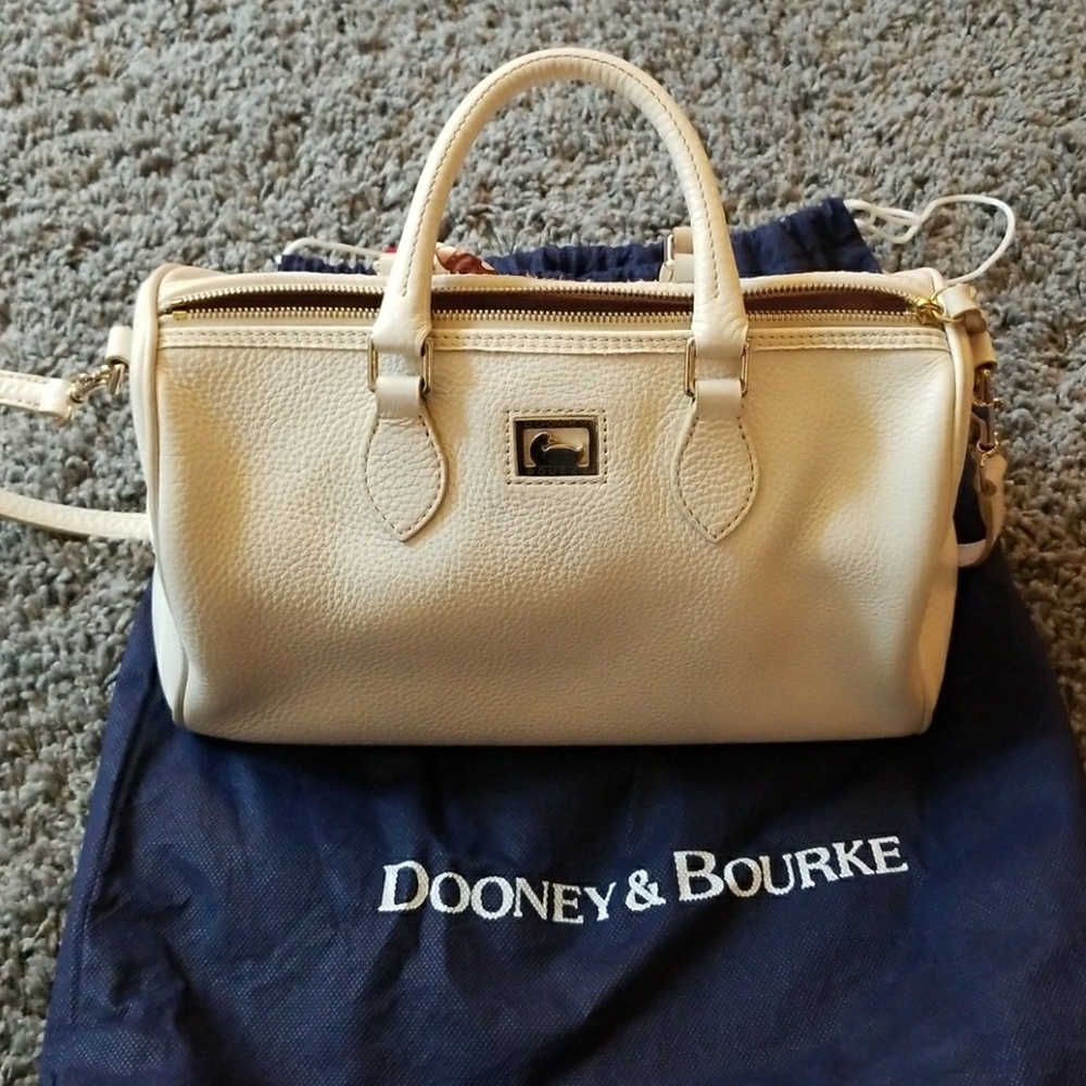 Dooney & Burke Like New Cream Handbag